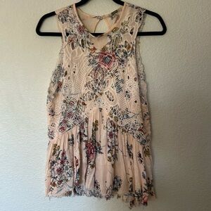 Gimmicks Lace Floral Open Back Tank M